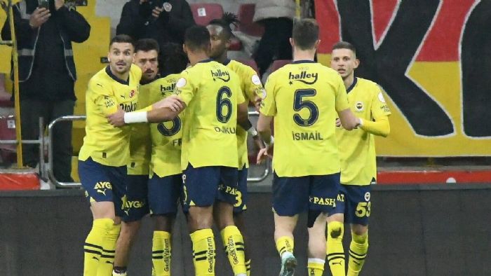 İstanbulspor - Fenerbahçe maçının ilk 11`leri
