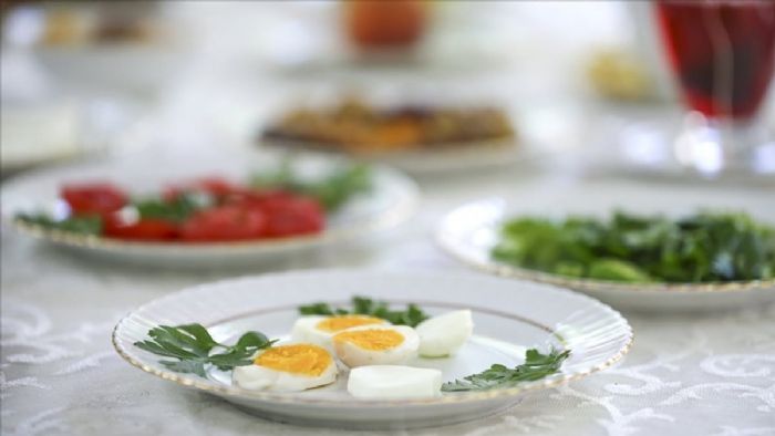 Sağlıklı oruç tutmanın püf noktaları: İşte Ramazan`da 6 beslenme önerisi