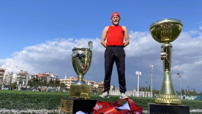 10`a yakın ameliyat geçirdi, atletizmde Türkiye şampiyonu oldu