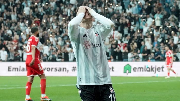 Beşiktaş`ın galibiyet özlemi 5 maça çıktı