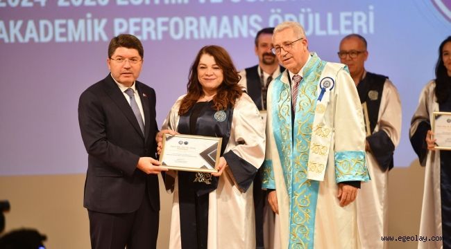 Adalet Bakanı Tunç, ?Ege Üniversitesi ile gurur duyuyoruz?