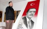 Kırgız ressam, 70 bin çivi ve tel ile Cumhurbaşkanı Erdoğan`ın portresini yaptı