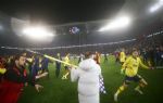 Mert Müldür`e Trabzonspor taraftarından korner direkli saldırı