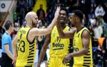 Fenerbahçe, EuroLeague`de play-off`ları garantiledi