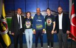 Avrupa şampiyonu Fenerbahçeli boksörlerden Ali Koç`a ziyaret